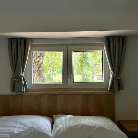 Hisa Istrski Mir Nyaraló