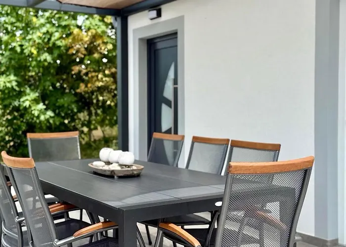 Hisa Istrski Mir Hébergement de vacances Pobegi